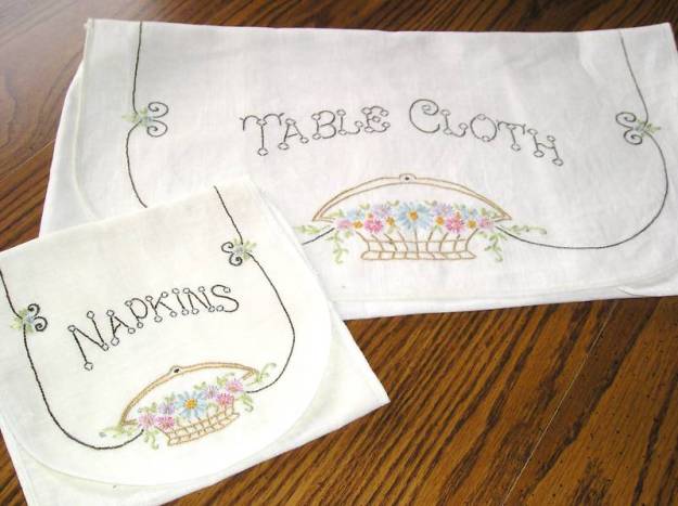 00150 tablecloth and napkin cases  1